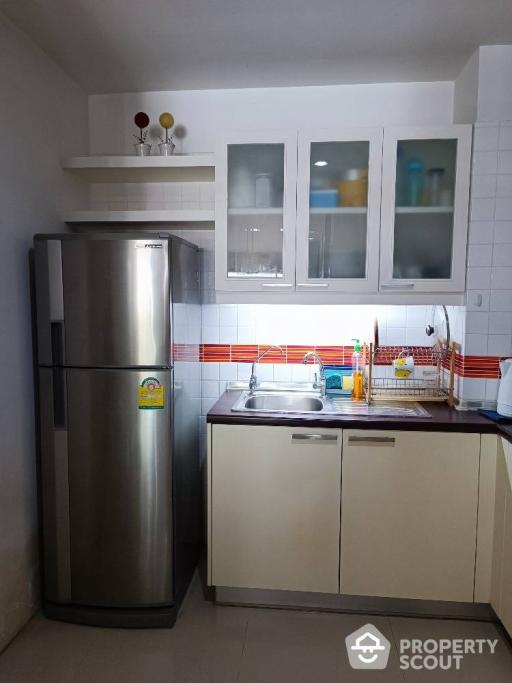 2-BR Condo near MRT Huai Khwang