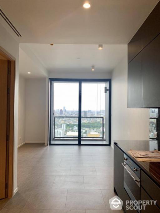 1-BR Condo at The Lofts Silom near BTS Surasak