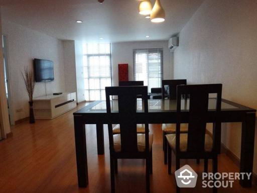 2-BR Condo at Silom Terrace Condominium near BTS Sala Daeng