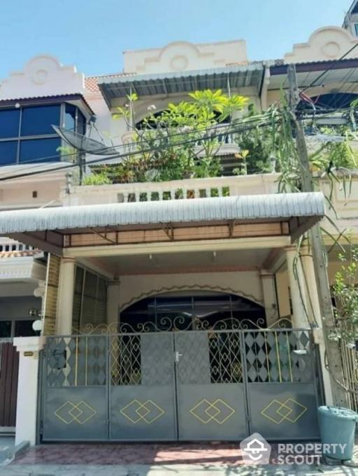 4-BR House near BTS Chong Nonsi