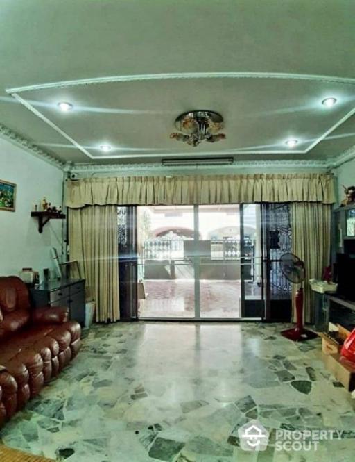 4-BR House near BTS Chong Nonsi