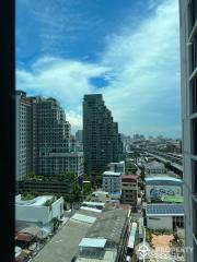 1-BR Condo at The Room Bts Wongwianyai near BTS Wongwian Yai