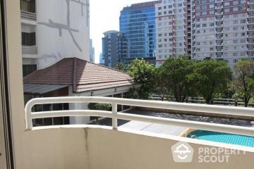 3-BR Condo at Regent On The Park1 (sukhumvit26) Condominium near MRT Phetchaburi