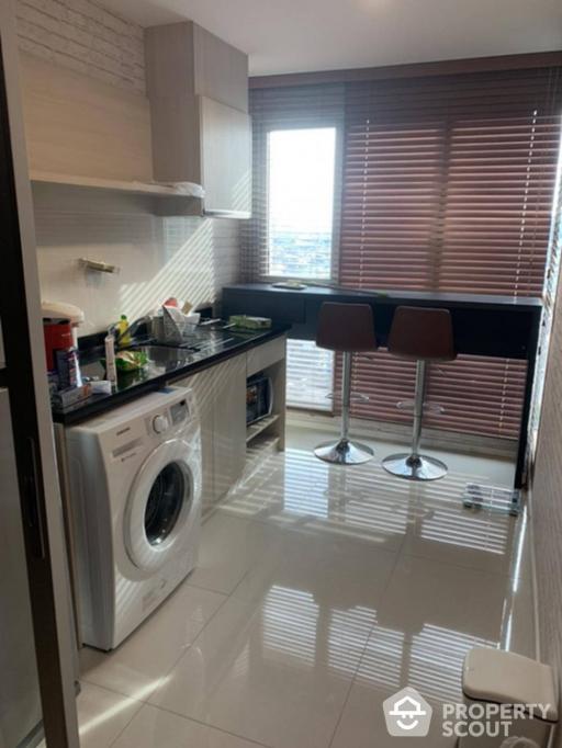 1-BR Condo at Rhythm Sathorn-Narathiwas near BTS Chong Nonsi