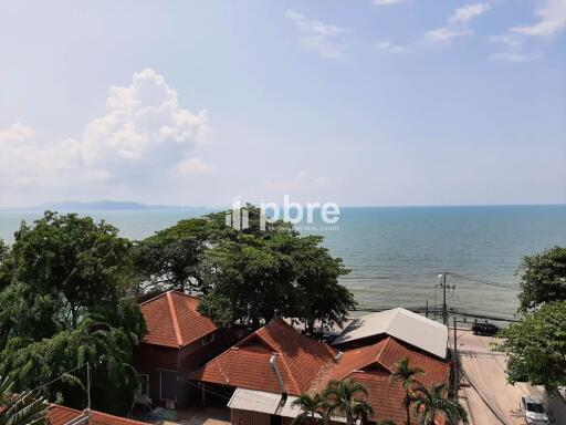 Montrari Penthouse Jomtien Condo for Sale