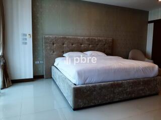 Montrari Penthouse Jomtien Condo for Sale