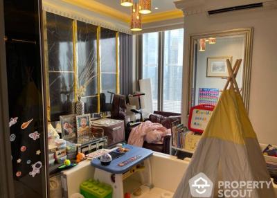 2-BR Condo at Nara 9 Sathorn-Narathiwas near BTS Chong Nonsi