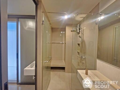 1-BR Condo at Rhythm Sukhumvit 42 near BTS Ekkamai