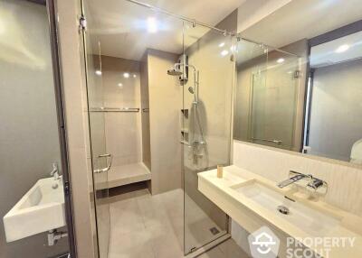 1-BR Condo at Rhythm Sukhumvit 42 near BTS Ekkamai