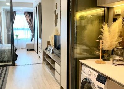 1-BR Condo at Ideo Sathorn-Wongwian Yai near BTS Wongwian Yai