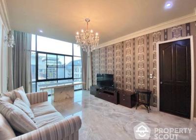 2-BR Condo at Amanta Ratchada near MRT Thailand Cultural Centre