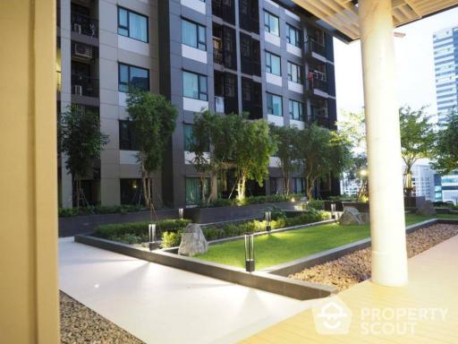 2-BR Condo at Life Asoke near ARL Makkasan