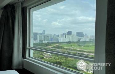 2-BR Condo at Baan Rajprasong Condominium near BTS Ratchadamri