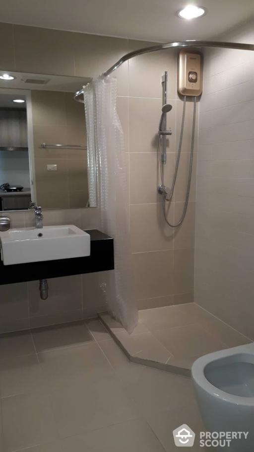 1-BR Condo at Belle Grand Rama 9 near MRT Phra Ram 9 (ID 34690)