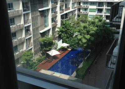 2-BR Condo at The Clover Thonglor Residence near BTS Thong Lor