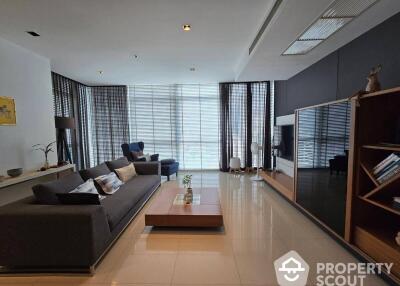 3-BR Condo at Athenee Residence near BTS Phloen Chit