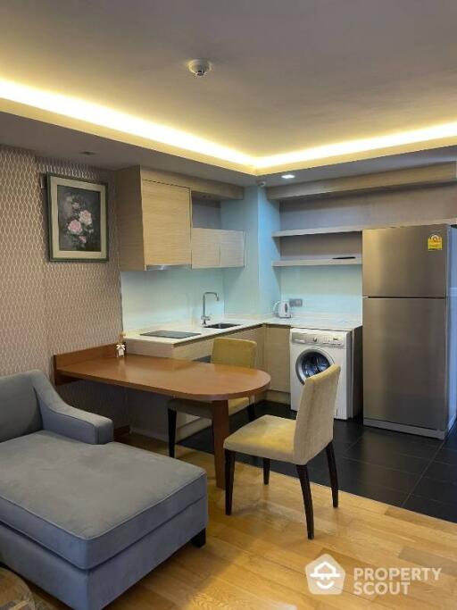 1-BR Condo at Via Botani near BTS Phrom Phong