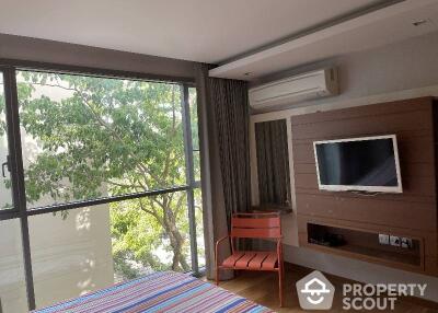 1-BR Condo at Via Botani near BTS Phrom Phong