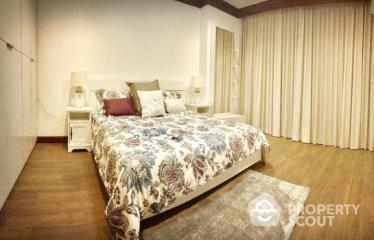 2-BR Condo at Green Peace Mansion near MRT Kamphaeng Phet