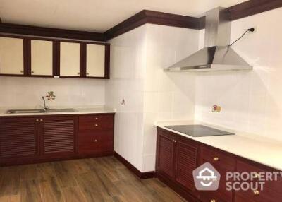 2-BR Condo at Green Peace Mansion near MRT Kamphaeng Phet