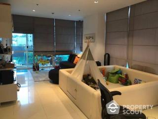 2-BR Condo at Athenee Residence near BTS Phloen Chit