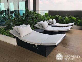 1-BR Condo at Rhythm Sukhumvit 42 near BTS Ekkamai