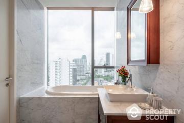 2-BR Condo at Khun By Yoo near BTS Thong Lor