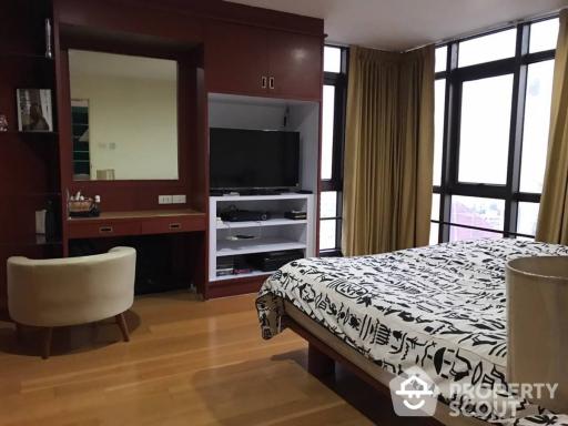 2-BR Condo at The Waterford Park Sukhumvit 53 Condominium near BTS Thong Lor