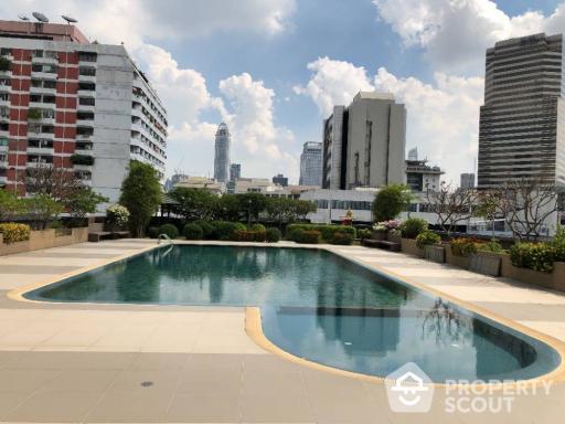 2-BR Condo at Baan Kasemsan 1 Condo near BTS National Stadium