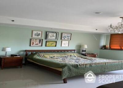 2-BR Condo at Supalai Oriental Place Sathorn Suanplu near MRT Lumphini