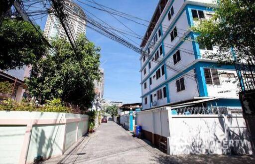 10-BR Apt. near BTS Surasak