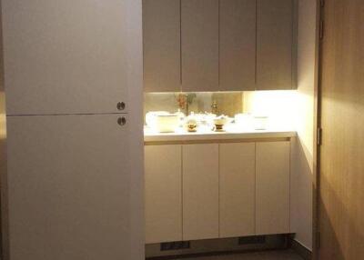 1-BR Condo at Noble Ploenchit near BTS Phloen Chit