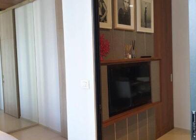 1-BR Condo at Noble Ploenchit near BTS Phloen Chit