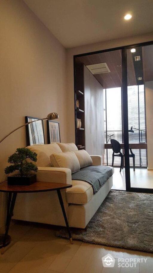 1-BR Condo at Noble Ploenchit near BTS Phloen Chit