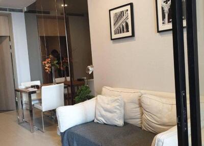 1-BR Condo at Noble Ploenchit near BTS Phloen Chit