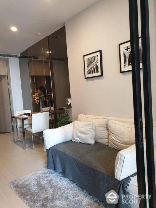 1-BR Condo at Noble Ploenchit near BTS Phloen Chit