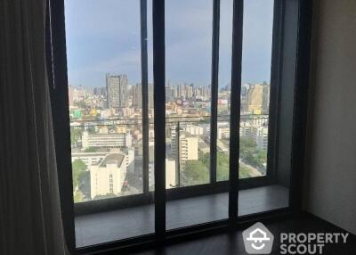 2-BR Condo at The Monument Sanampao near BTS Ari