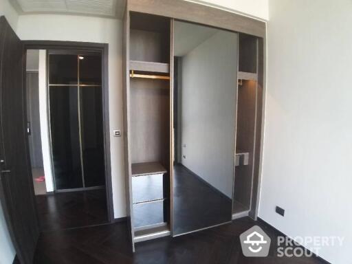 2-BR Condo at The Monument Sanampao near BTS Ari