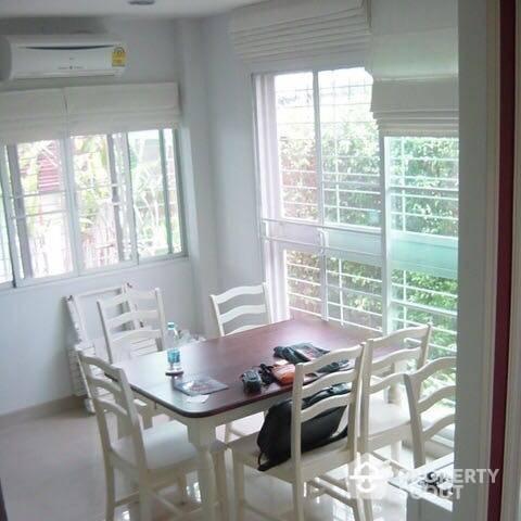 3-BR Townhouse in Bang Na Tai