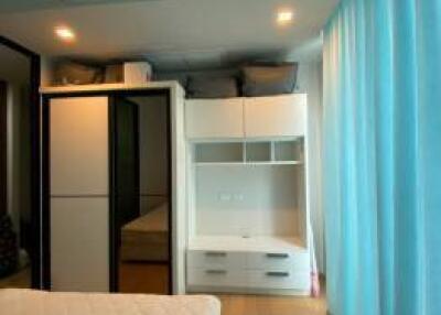 1-BR Condo at Noble Re:d Aree near BTS Ari