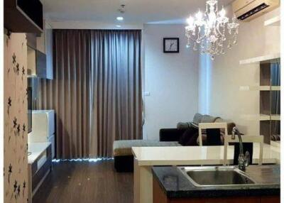 1-BR Condo at Villa Sathorn near BTS Krung Thon Buri