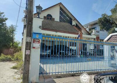 4-BR House near MRT Huai Khwang