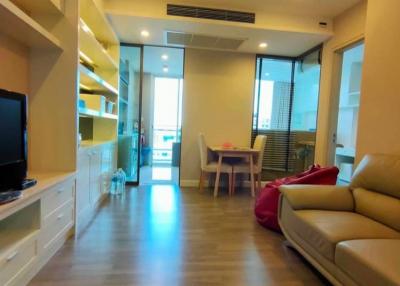 1-BR Condo at The Room Sathorn near BTS Surasak