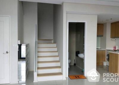 1-BR Condo at Villa Asoke near MRT Phetchaburi