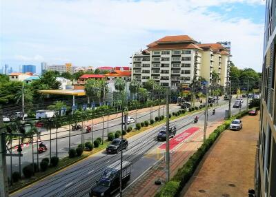 The Axis Condo For Sale In Thappraya