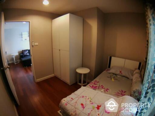 2-BR Condo near MRT Phra Ram 9