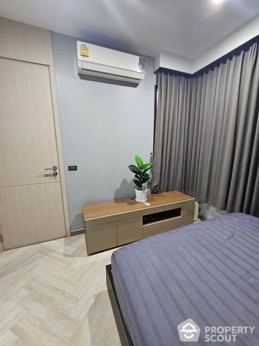 1-BR Condo at M Phayathai near BTS Victory Monument