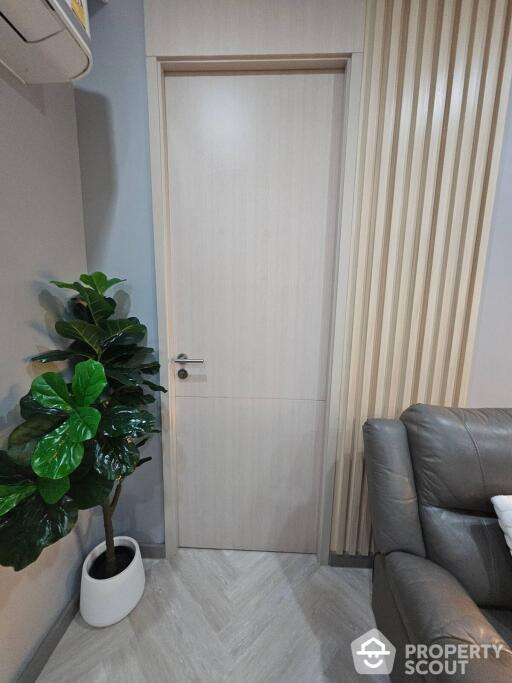 1-BR Condo at M Phayathai near BTS Victory Monument