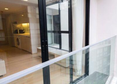 2-BR Condo at Liv @ 49 near BTS Thong Lor