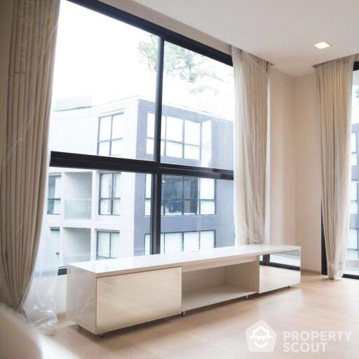 2-BR Condo at Liv @ 49 near BTS Thong Lor